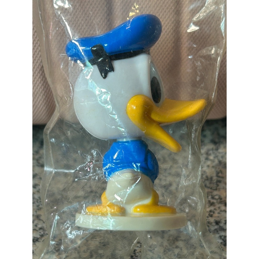 2003 DISNEY World Resort Donald Duck Kellogg's Bobble Head Figurine -New in Box - Picture 6 of 11